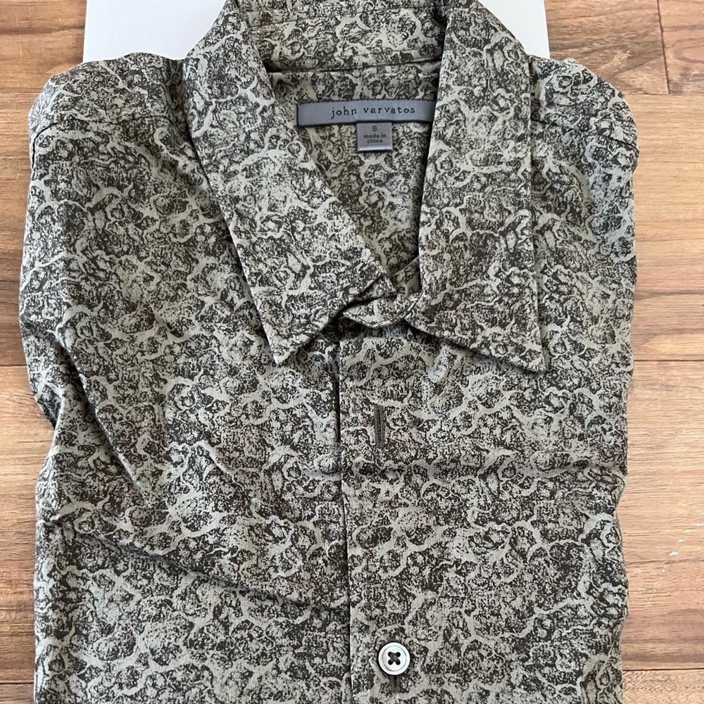 John Varvatos men’s dress shirt sz small